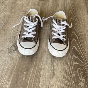 Charcoal converse (NEVER WORN)